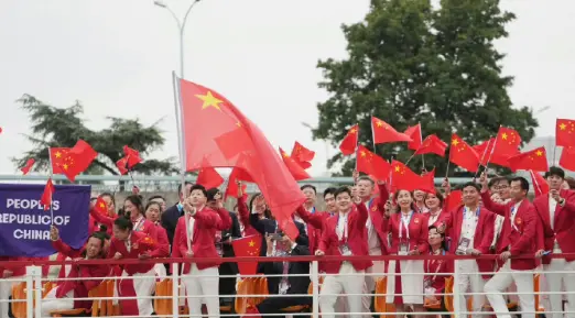 光影盛宴:2024巴黎奥运会开幕式的视觉盛宴与文化交融